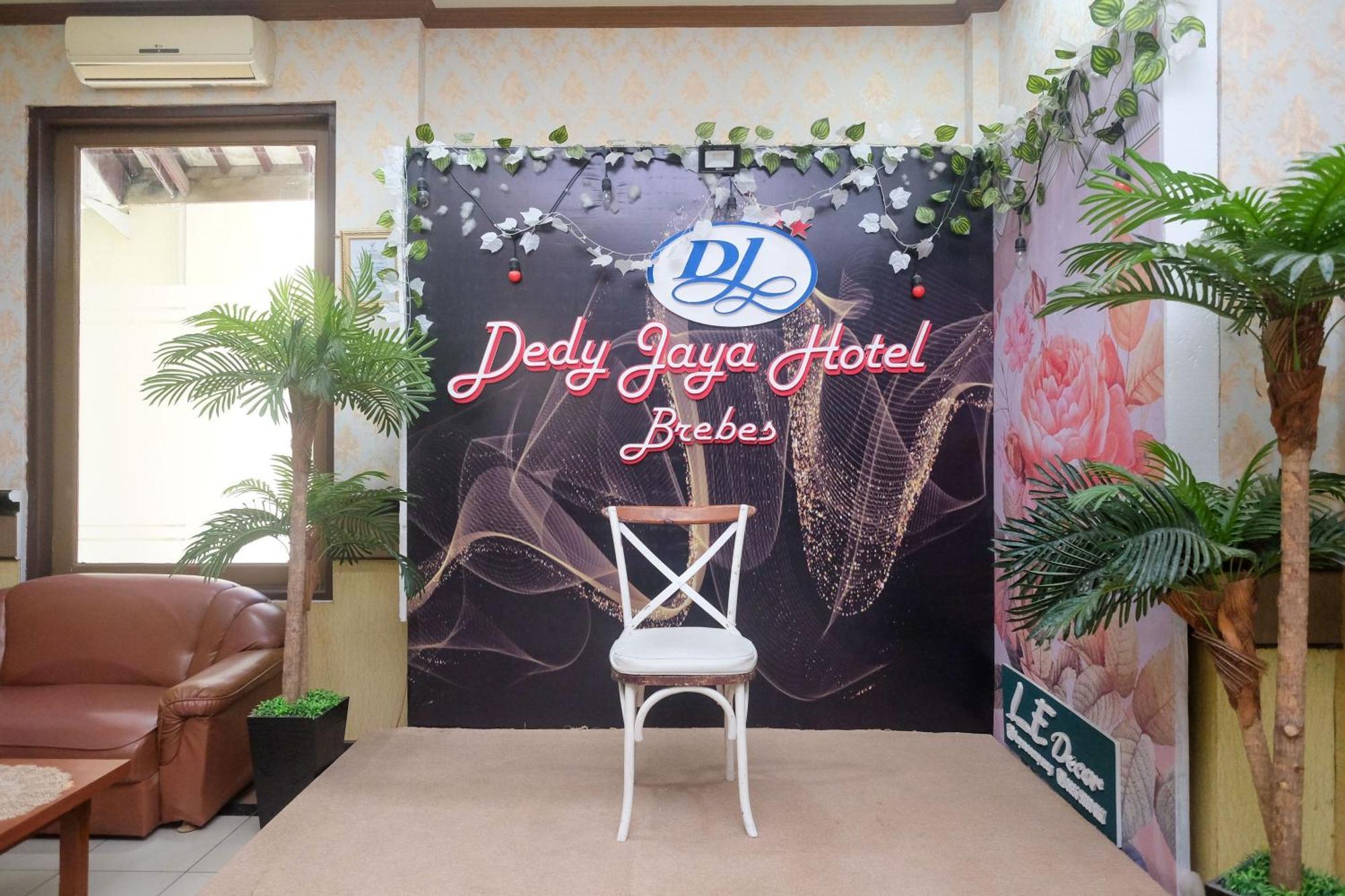 Urbanview Hotel Dedy Jaya Brebes Exteriér fotografie