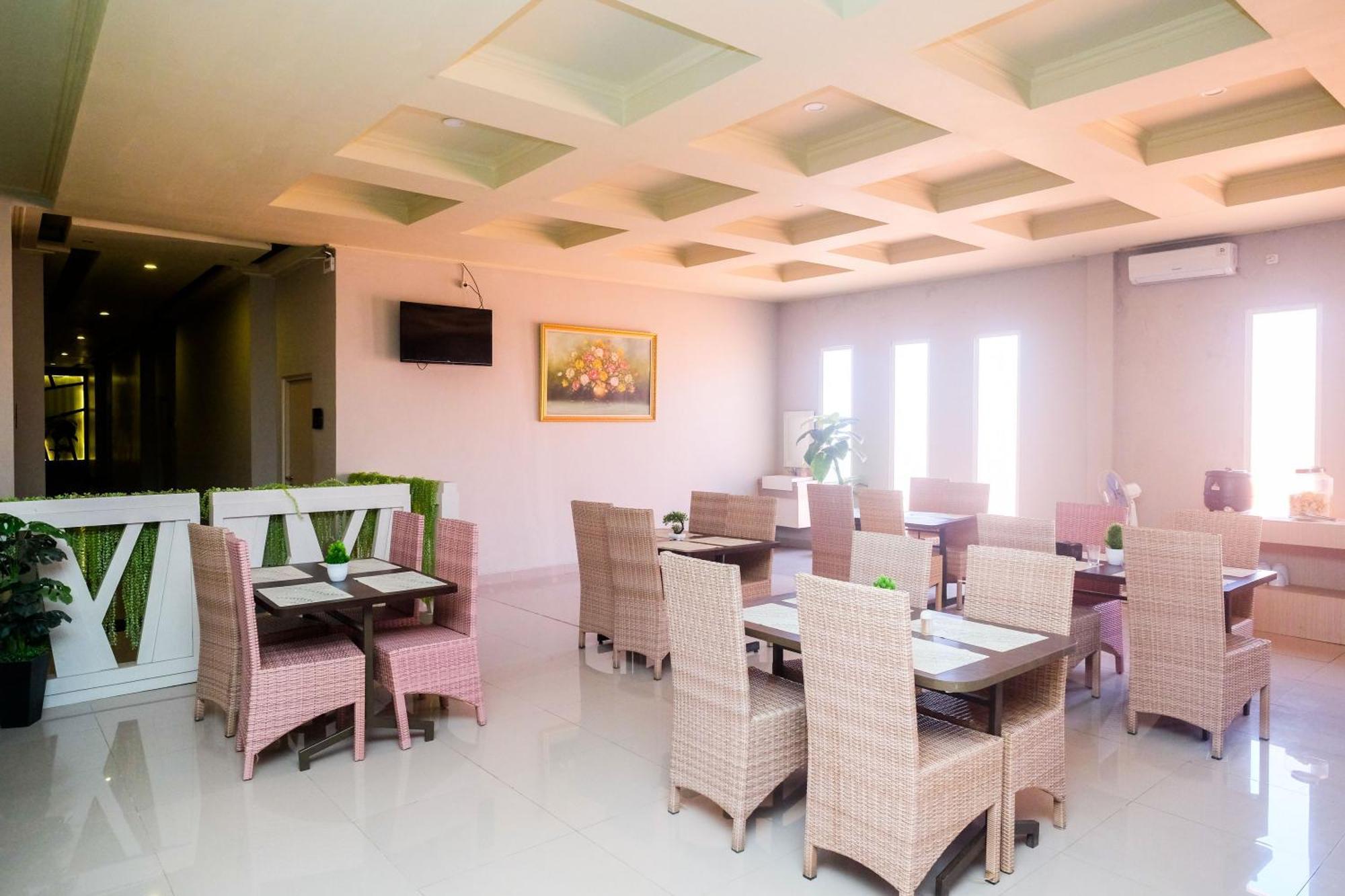 Urbanview Hotel Dedy Jaya Brebes Exteriér fotografie