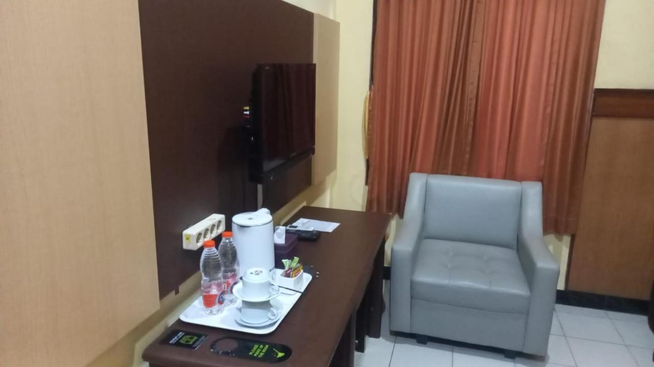 Urbanview Hotel Dedy Jaya Brebes Exteriér fotografie
