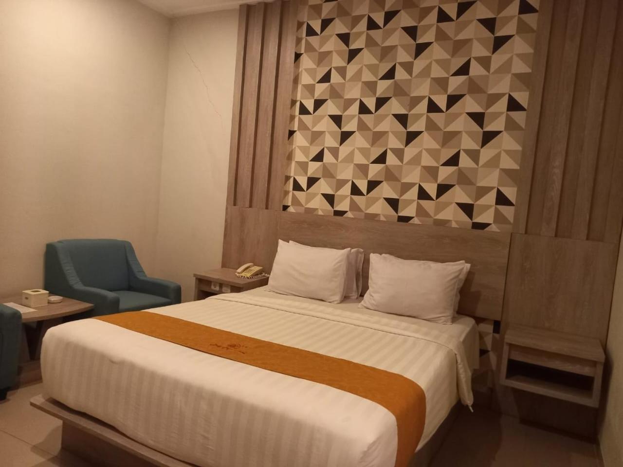 Urbanview Hotel Dedy Jaya Brebes Exteriér fotografie